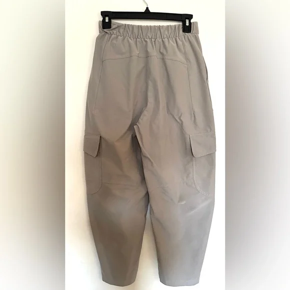 Lululemon Light Utilitech Beige Cargo Pants Women’s Pocket High Rise Sz 25